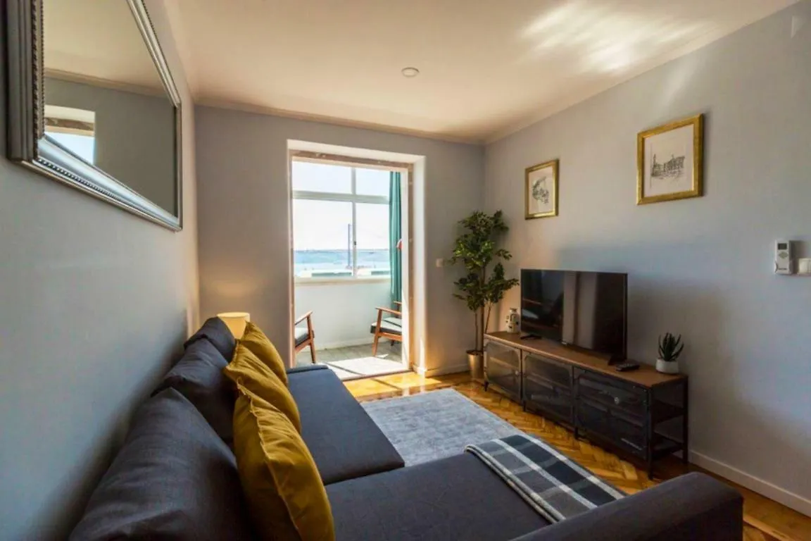 Ola Lisbon - Lapa I Apartment